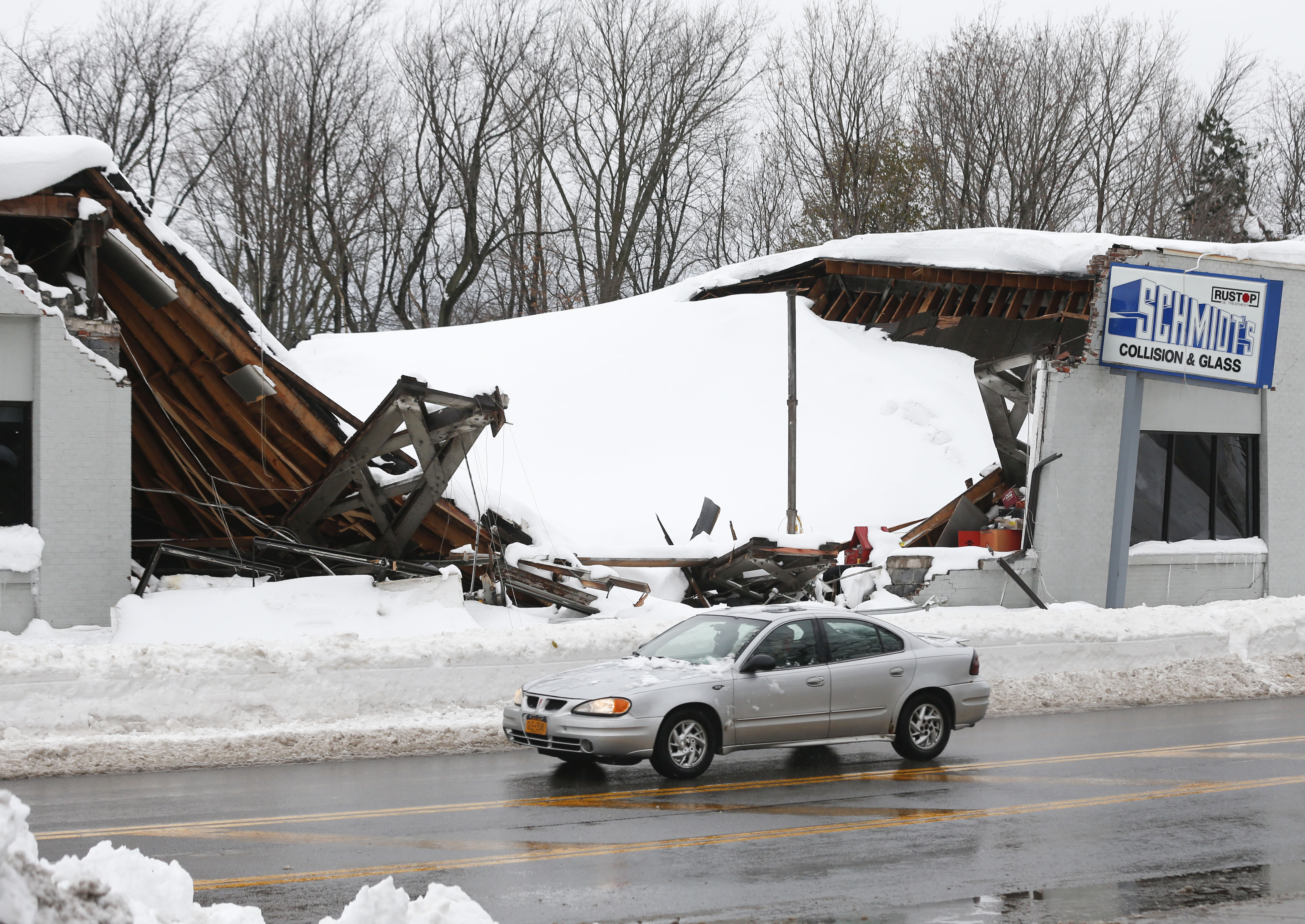 Roof collapses from weight of snow