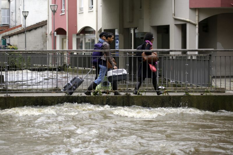 Residents evacuate their home in Longjumeau, south of Paris, France 